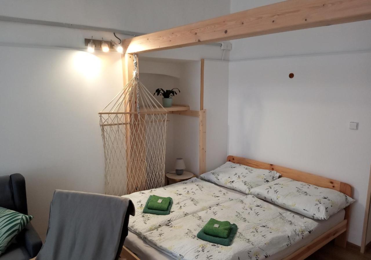 Apartment Pod Hradem Loket Esterno foto